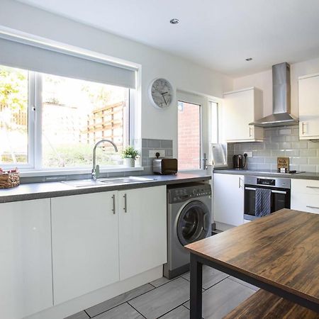 Fully Refurbished North Belfast Home Eksteriør billede