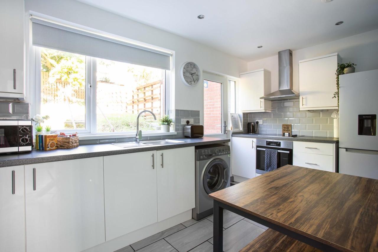 Fully Refurbished North Belfast Home Eksteriør billede