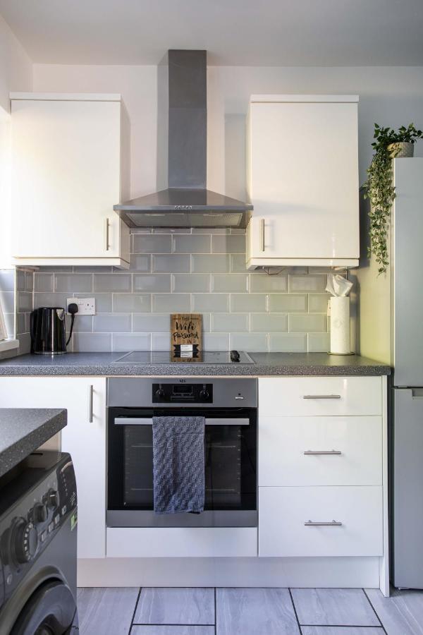 Fully Refurbished North Belfast Home Eksteriør billede
