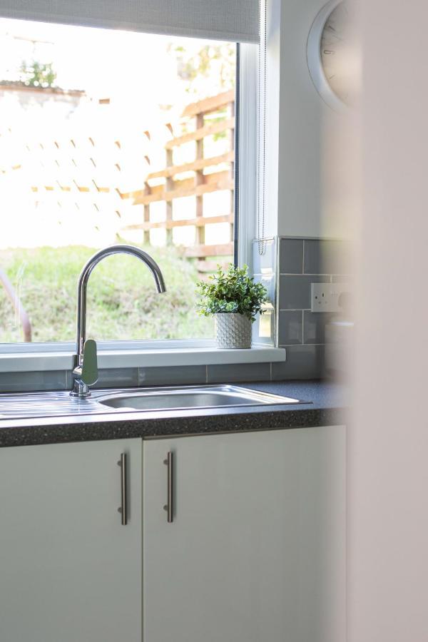 Fully Refurbished North Belfast Home Eksteriør billede