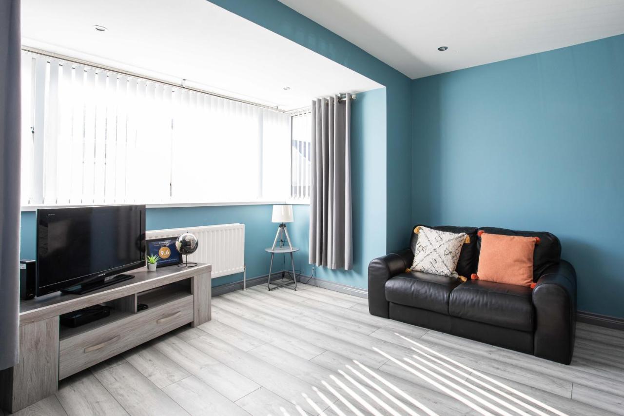 Fully Refurbished North Belfast Home Eksteriør billede