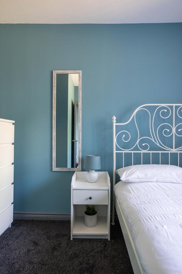Fully Refurbished North Belfast Home Eksteriør billede
