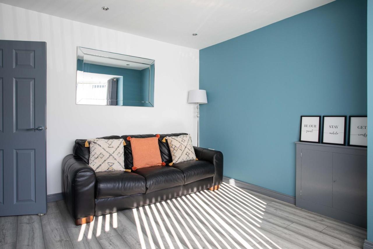 Fully Refurbished North Belfast Home Eksteriør billede