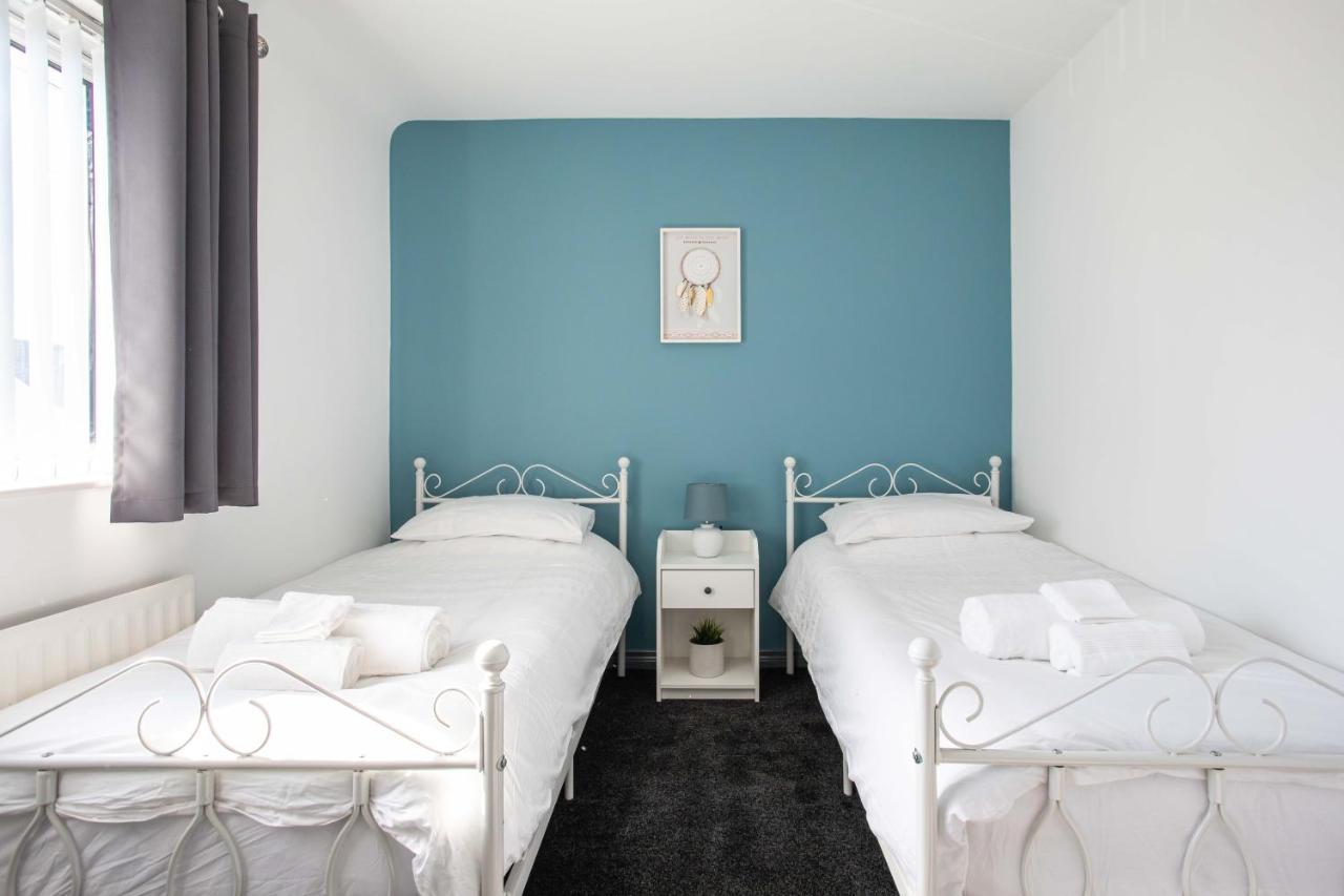Fully Refurbished North Belfast Home Eksteriør billede