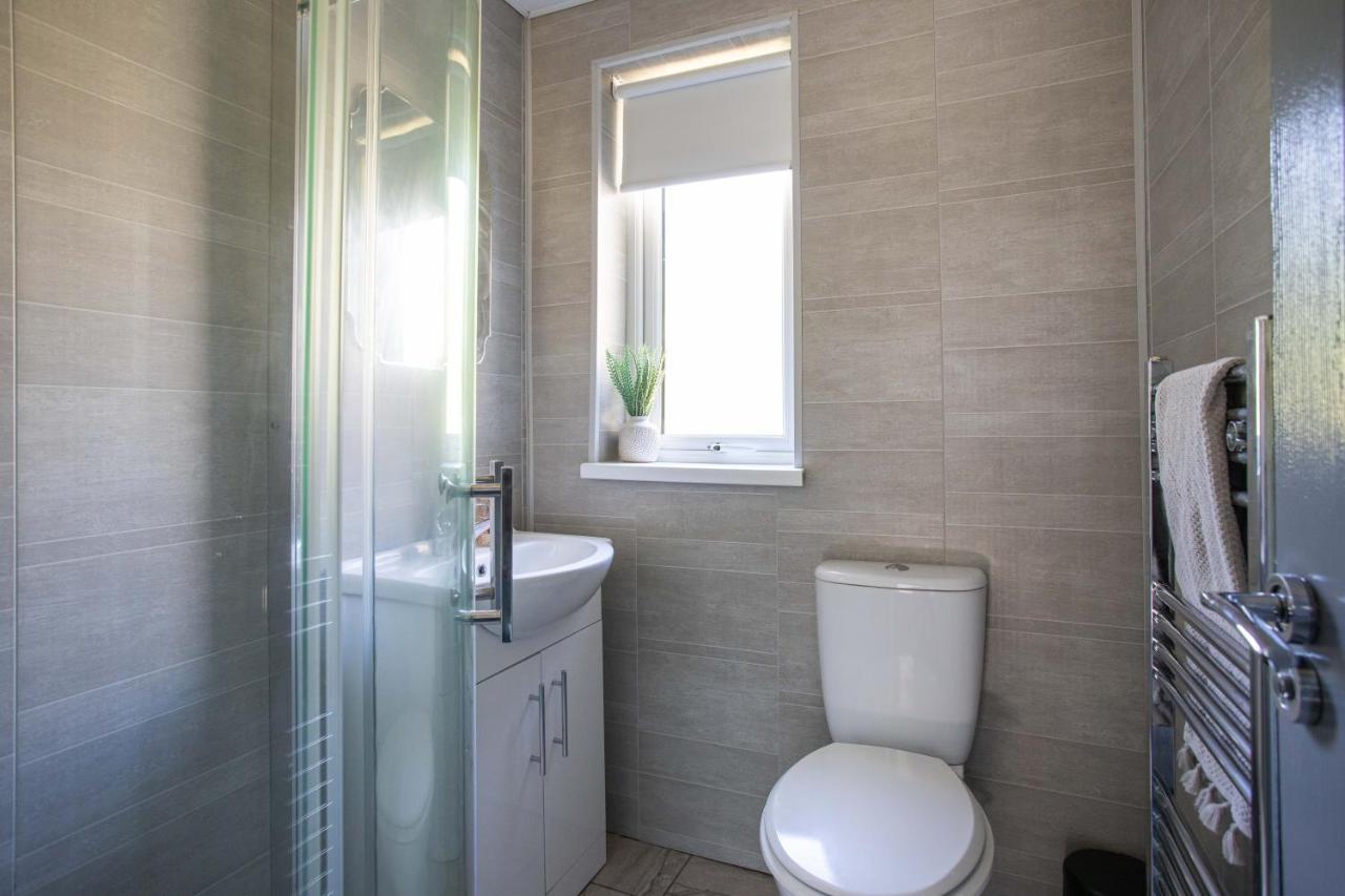 Fully Refurbished North Belfast Home Eksteriør billede